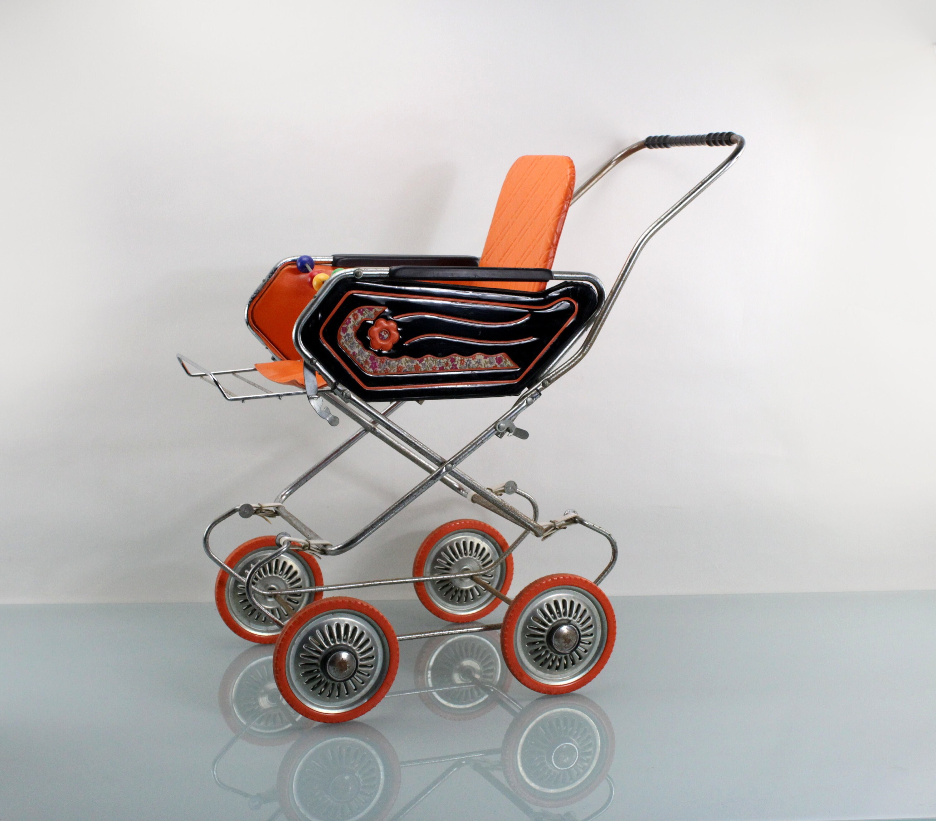 Rockabilly 60er Jahre Kinderwagen - Puppenwagen Metall und Kunstleder  Orange Schwarz Mid Century Vintage - Etsy.de