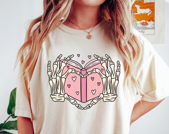 Chemise couleurs confort pour amoureux des livres, chemise livresque, chemise de professeur de la Saint-Valentin, cadeau de la Saint-Valentin pour amateur de lecture, chemise squelette coeur livre