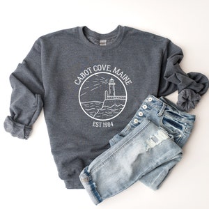 Cabot Cove Sweatshirt, Murder She Wrote Sweatshirt, Jessica Fletcher Sweatshirt, Cabot Cove Maine Shirt, Murder Mysteries Shirt, Maine Shirt bild 3