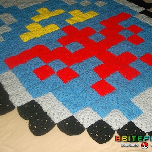 8-Bit Legend of Zelda (Link&#39;s Shield) Rug, Wall Hanging or Blanket