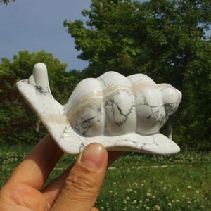 Howlite Snail  Real Howlite   Snail Carving  Natural Polished Howlite  Snai Howlite Garden Snail