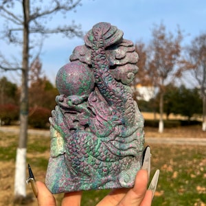 Rubin Kyanit Drache - Natürlicher Rubin Kyanit Drache - Rubin Kyanit Cabochon Rubin Kyanit