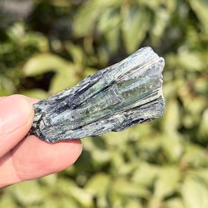 Natural Vivianite Crystal Specimen – Natural Min