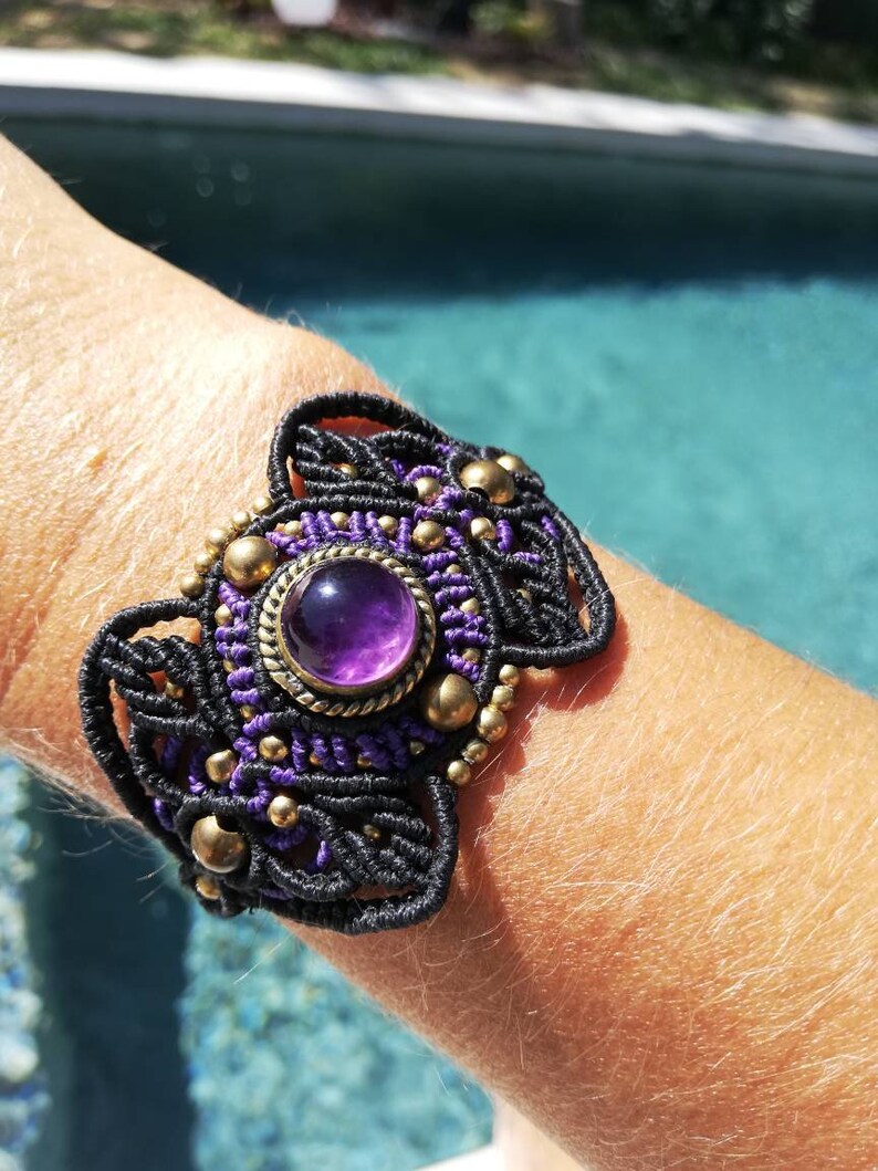 macrame and brass beads fine stone boho Bracelet calm and protection Amethyst