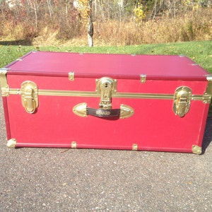 Vintage / Retro Seward Trunk in a Red / Maroon Color / Hipster