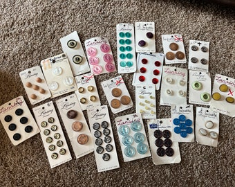 Vintage Buttons Lot NIB 115 buttons