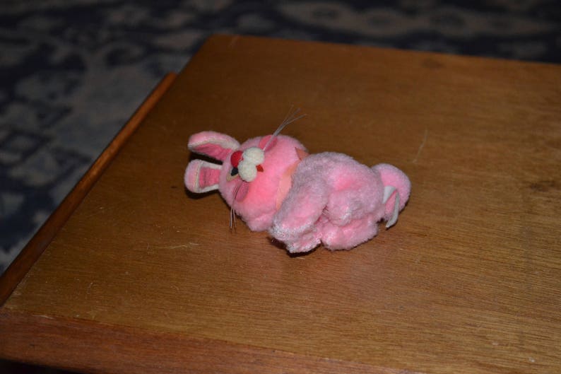 Vintage Plush toy Pink.Supplies. Kids /& Children Retro 70/'s pinchClip grab toys Easter Basket Decor EASTER BUNNY