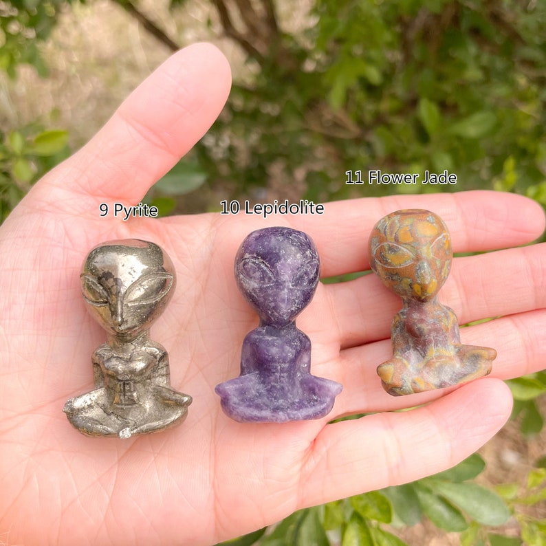 11 Kinds Stones 1.6inches Natural Hand Yoga Alien Carved,Quartz Alien Skull,Mineral Specimen,Crystal Gift,Home Decoration,Crystal Sculpture image 7