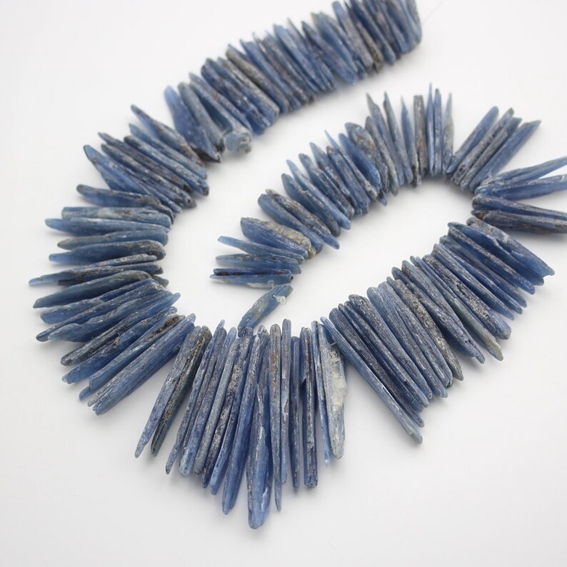 Only 1 Strand Rock Kyanite Top Drilled Loose Beads Slices Charms Pendants,Natural Blue Kyanite Gemstones Graduated Spacers for Necklace