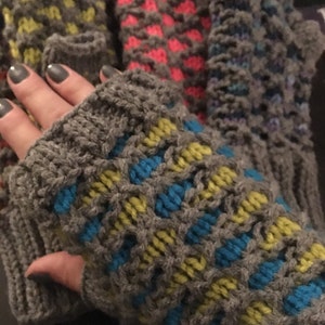 Honeycomb Handwarmers - Knitting Pattern