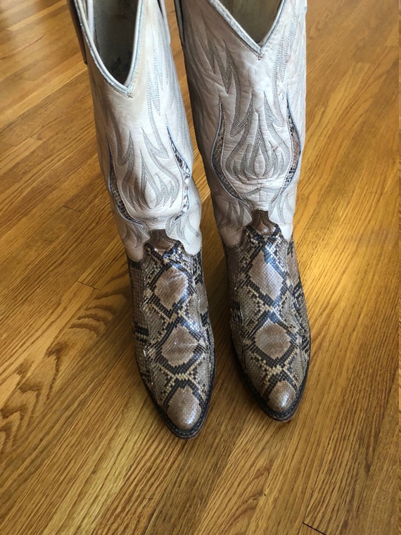 women's snakeskin cowboy boots