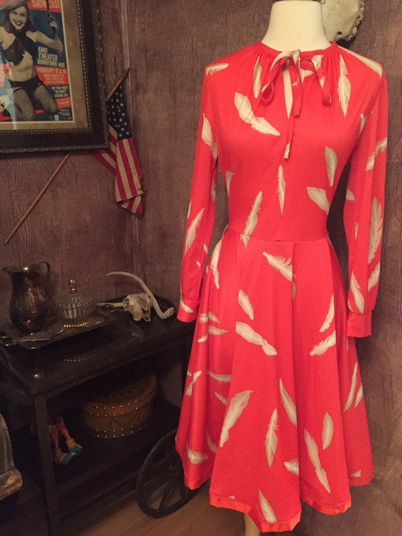 Vintage Salmon pink Feather dress/60s/70s/Size 12/