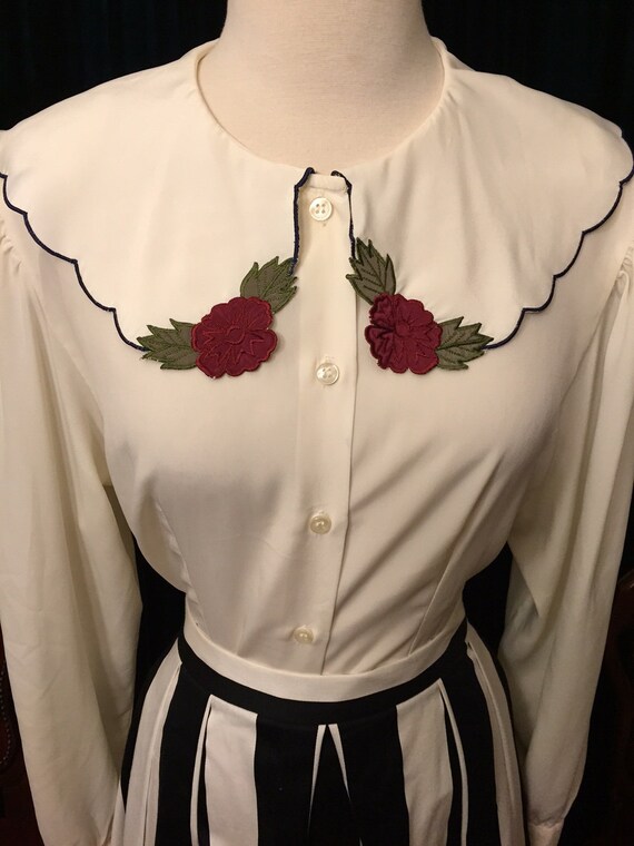 Vintage flower collar button blouse/Ivory/cream/Me