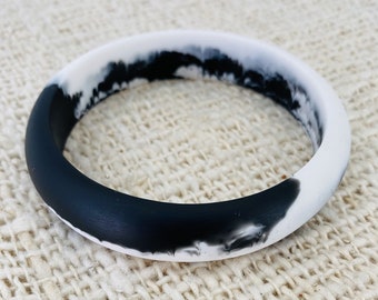 Resin Classic Bangle Black & White