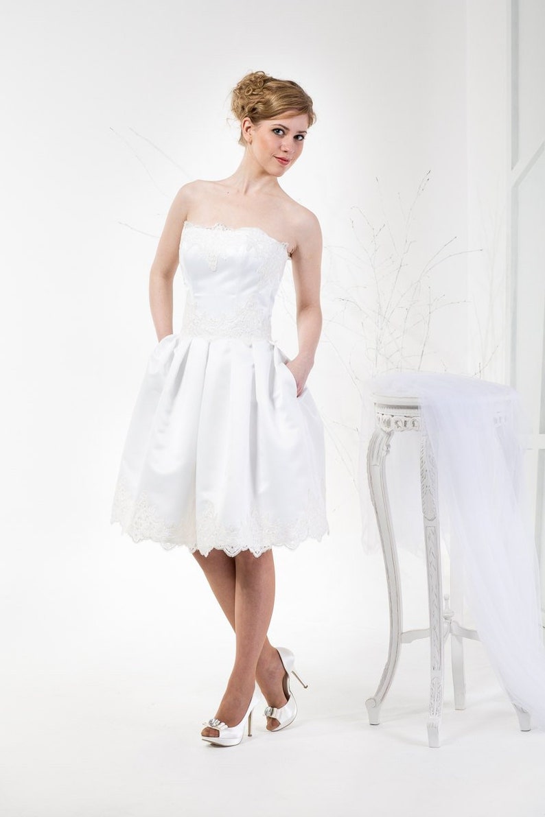 Vintage Lace Wedding Dresses with Pockets