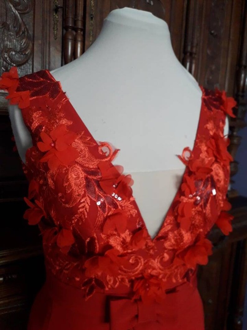 Short red dress with lace corset