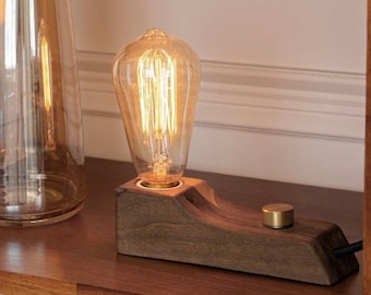 Lámpara pequeña de madera - Lámpara de escritorio vintage de latón regulable - Lámpara de mesa - Regalo de inauguración de la casa - Etiqueta personalizada gratis
