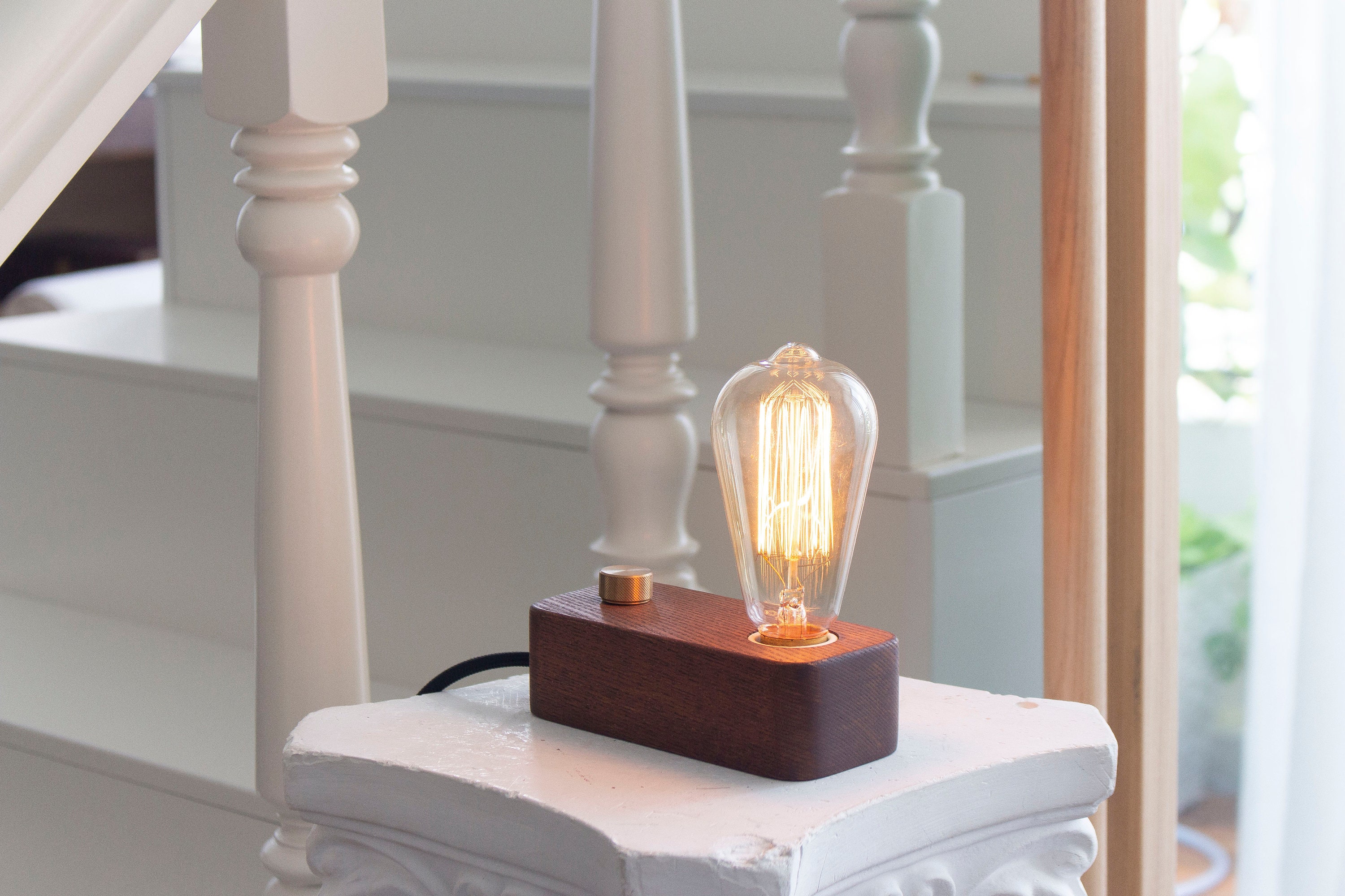 Helyo Light - La lampe d'intérieur connectée, compacte et