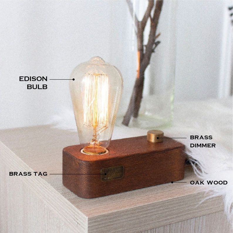 Kleine Lampe aus Holz, industrieller minimaler Stil, rechteckige renovierte Holz-Schreibtischlampe, Tischlampe, kostenloser personalisierter Anhänger, personalisiertes Geschenk SET WITH BULB 110V