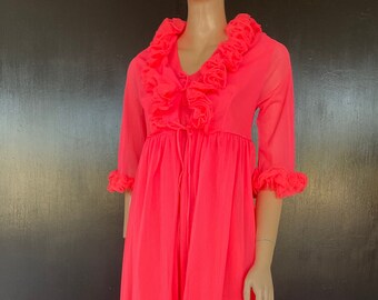 1960s pink nightgown