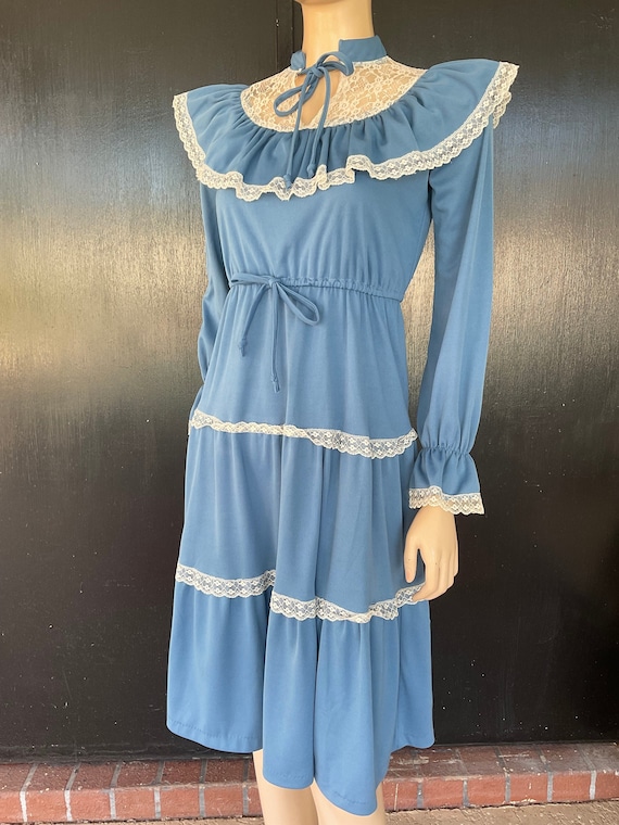 1970s blue and white dress