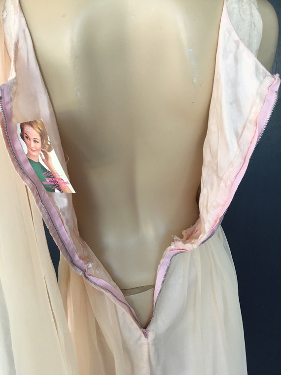 1960s pale pink dress - image 7