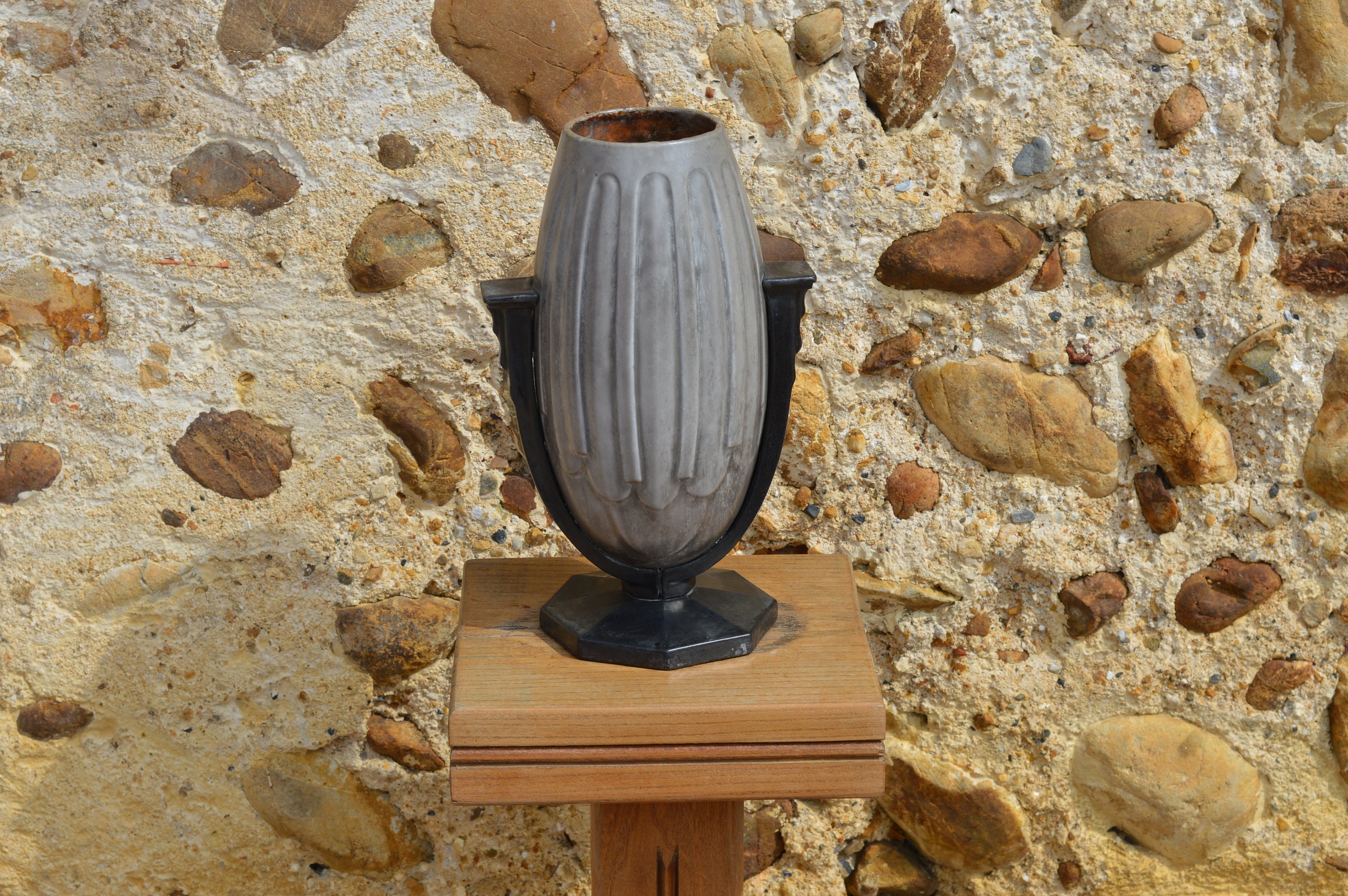 Français Vase en Fonte Émaillé Art Déco/Vase de Cimetière Antique Des Années 1920 Urne