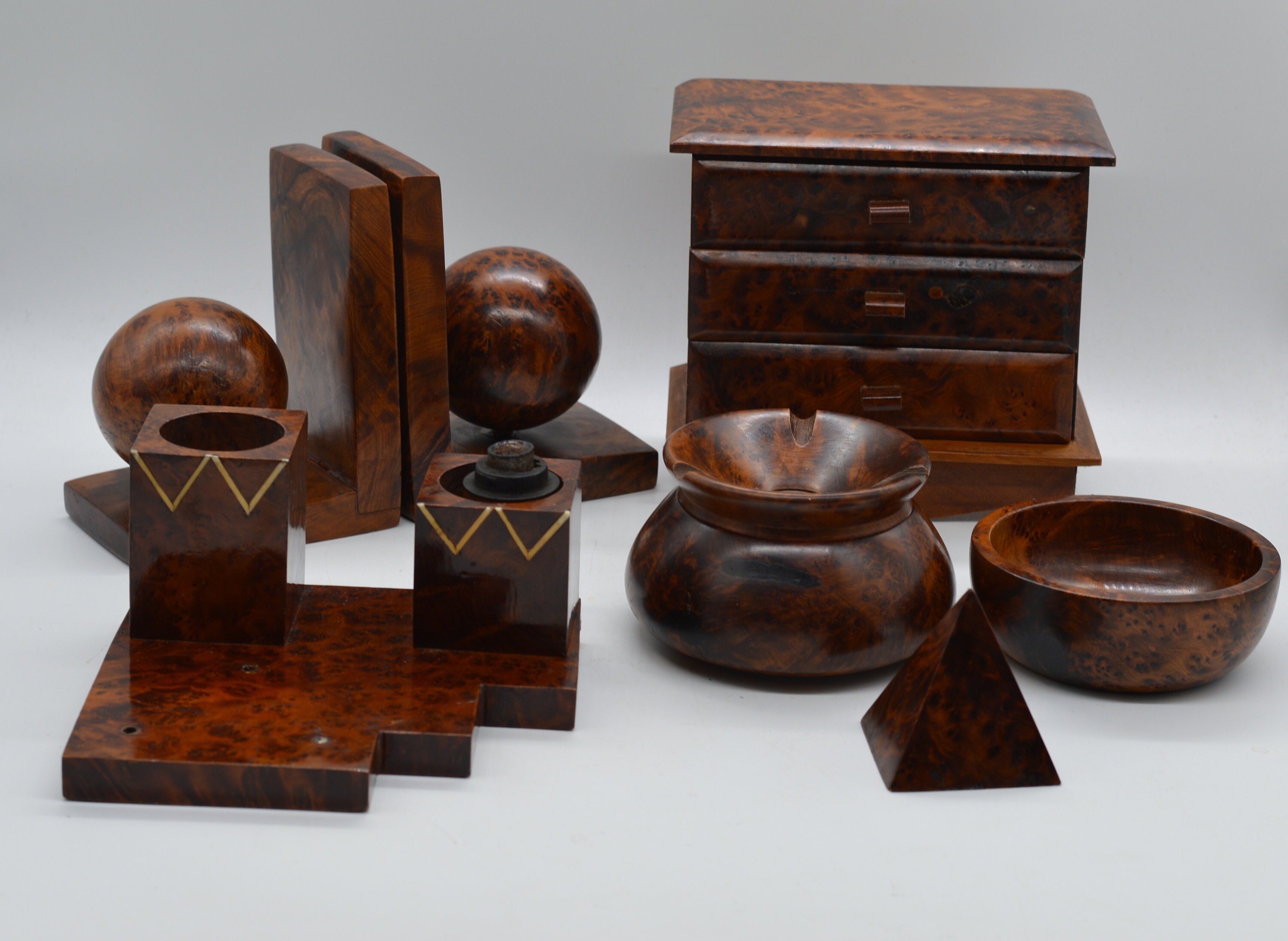 Français Burr Walnut Antique Desk Set Circa 1930/Solid Bookends Commode Cendrier Bol Presse-Papier E