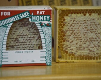 Honeycomb in box!  Chunk Raw local Honey Comb Kansas city bee farm Missouri