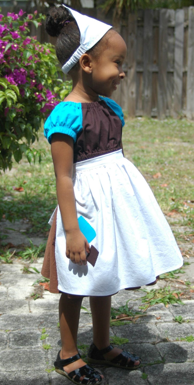 Disney Vacation Dress and Apron Cinderella Birthday Party Girls Dress Cinderella Maid Dress Cinderella