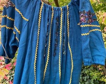 OOAK Linen flowing peasant blouse w cotton flower embroidery and zig zagging. Got this idea from. Henri Matisse painting.
