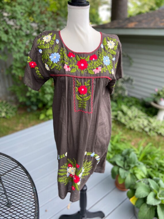 Embroidered Mexican Peasant Dress - image 9