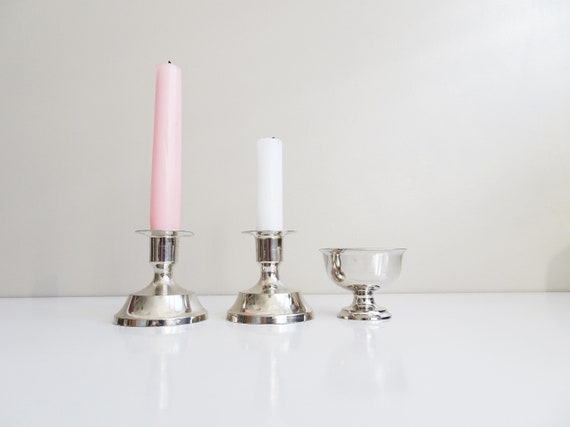 Kerzenhalter und Teelichthalter aus verchromtem Metall