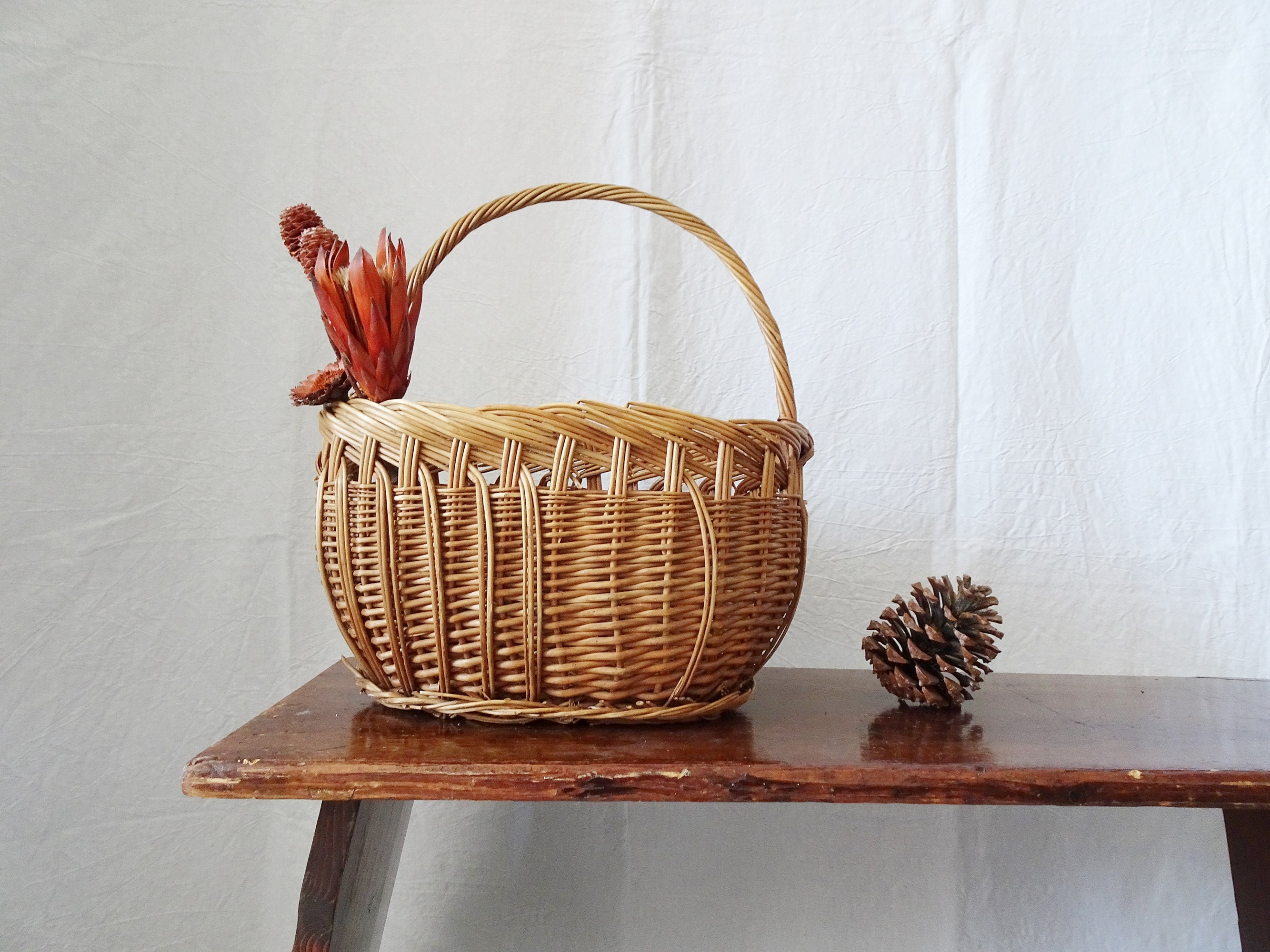 Basket style vintage discount