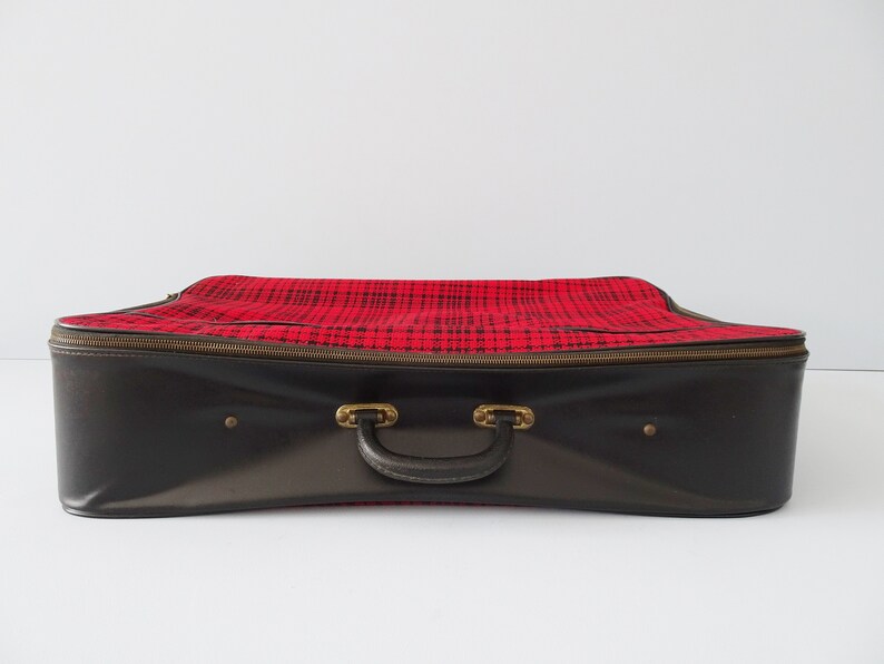 checkered suitcase Suitcase with rooster step pattern red black retro travel suitcase