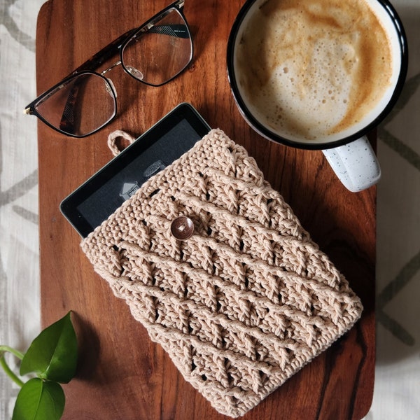 Crochet Kindle Sleeve - Diamond Patterned - Cotton E-Reader Cozy