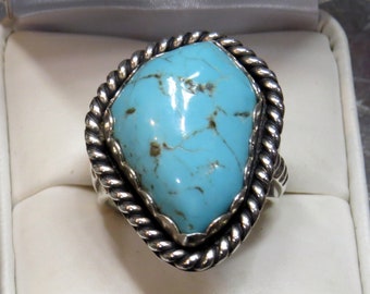 Beautifully figured, large, free form Kingman Turquoise in heavy sterling silver ring, sz 9.25
