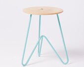Tabouret bas : Les bois de frêne sur Seafoam Powdercoated Metail.  Moderne, Design.