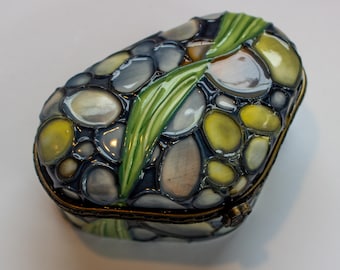 Benaya Porcelain Ring Trinket Box