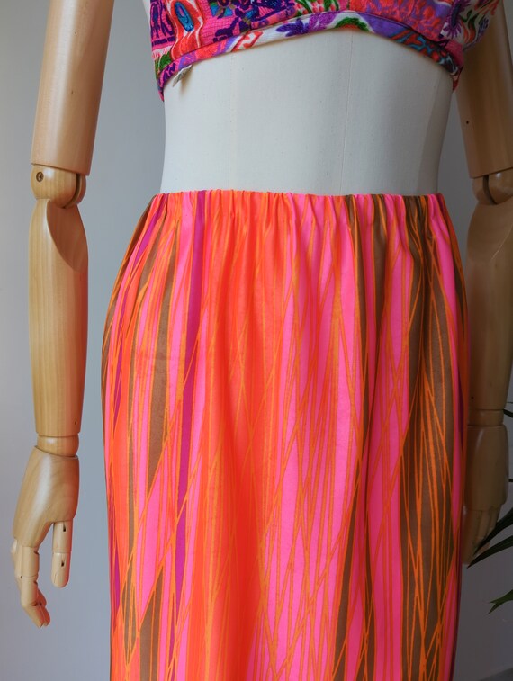 Vintage 1970s Neon Orange & Pink Maxi Skirt 60s 7… - image 4