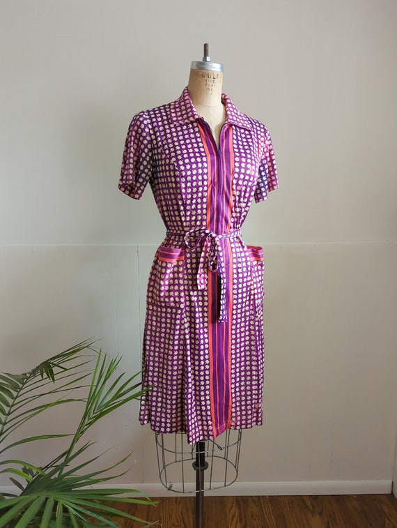 Vintage 70s Novelty Print Apple Dress Pink Purple… - image 4