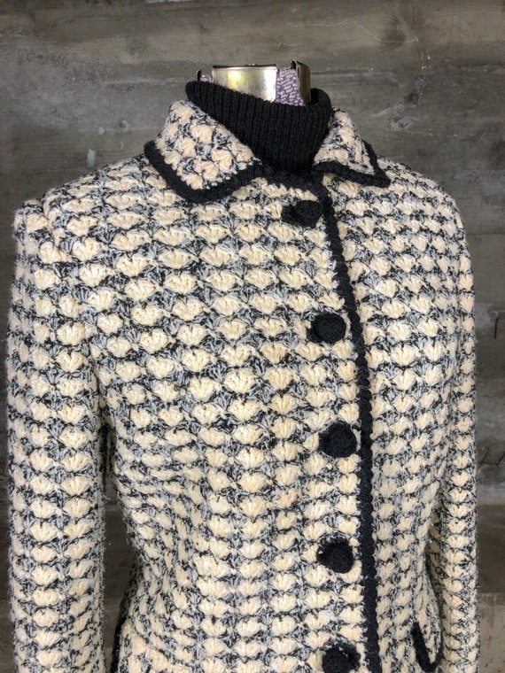 Vintage Mod 1960s Heavy Knit Jacket & Skirt Suit … - image 3