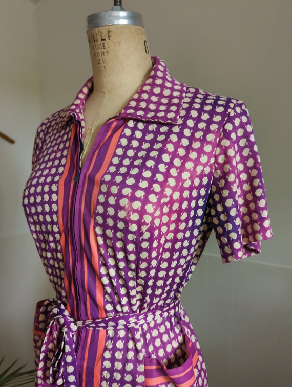 Vintage 70s Novelty Print Apple Dress Pink Purple… - image 5