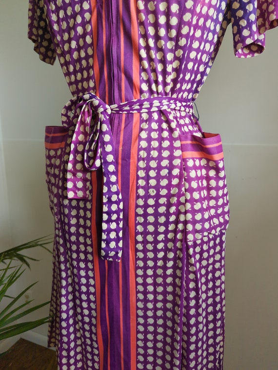 Vintage 70s Novelty Print Apple Dress Pink Purple… - image 3