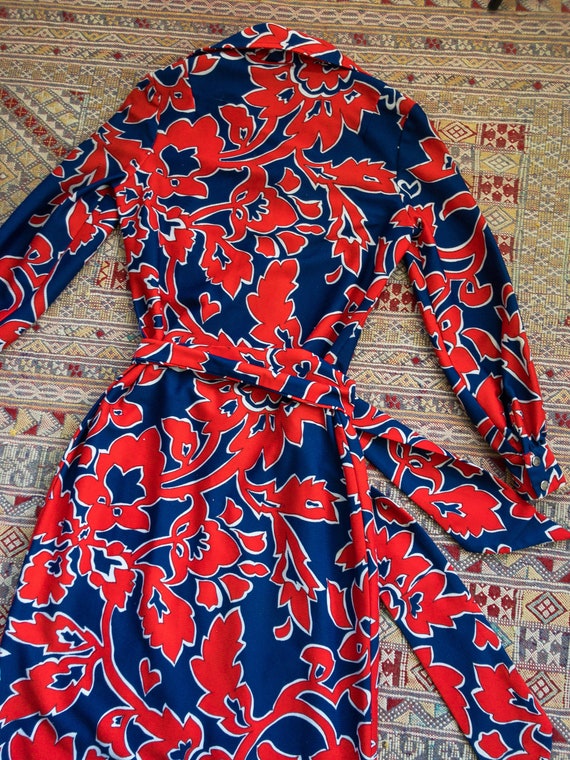 Vintage 1960s Contrast Blue and Red Floral Zip Fr… - image 9