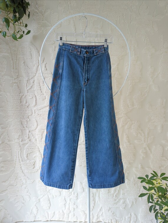 Vintage 1970s Wrangler Embroidered Bell Bottoms J… - image 2