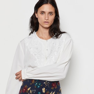 90s White Embroidered Yolk Blouse XL image 1