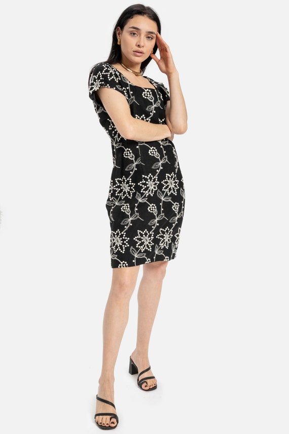 90s B&W Embroidered Floral Dress M - image 2