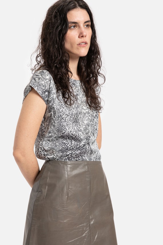 80s Grey Snake Print Top S - image 9