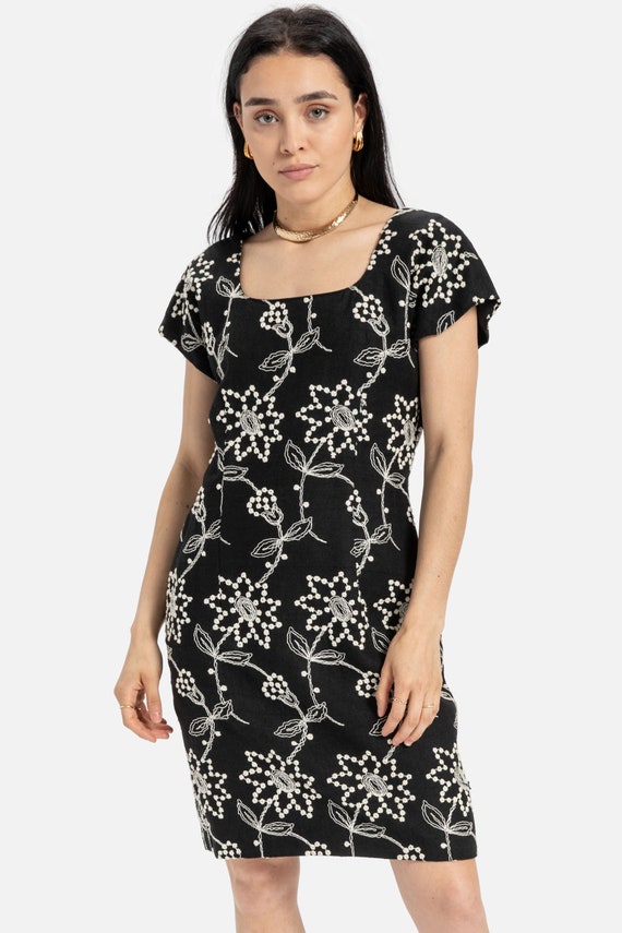 90s B&W Embroidered Floral Dress M - image 1